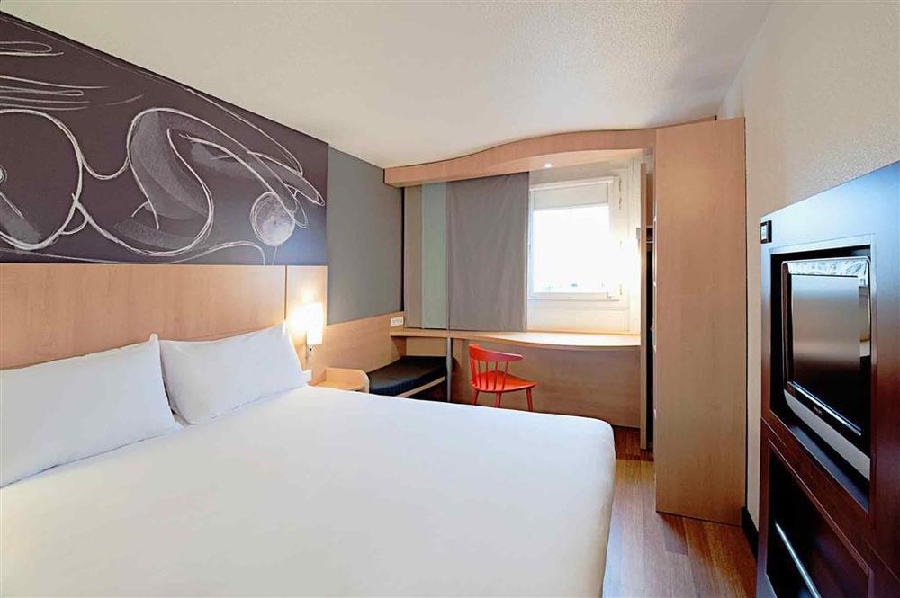 Ibis Levallois Perret Exterior foto